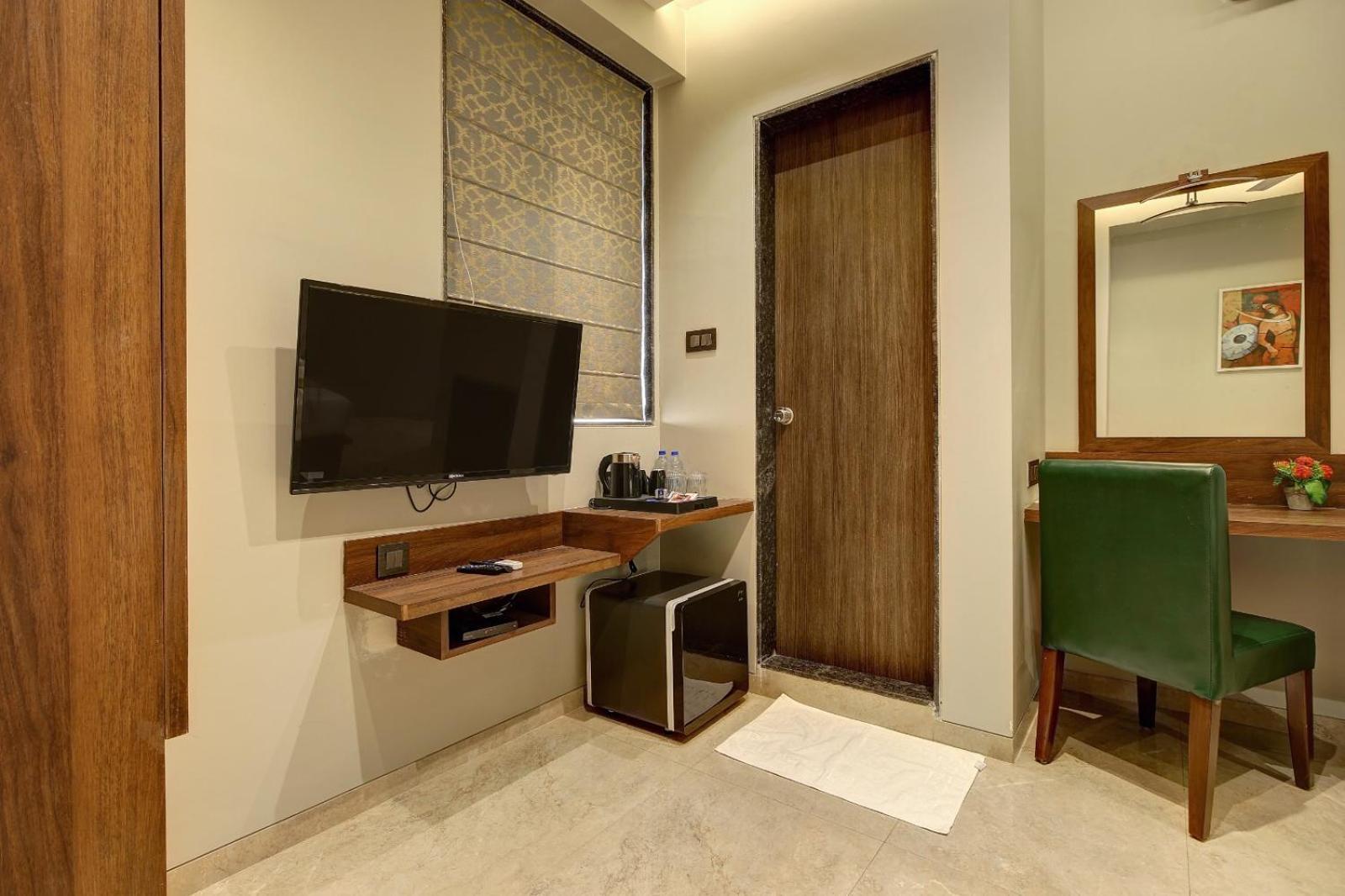 Magnus Fortune House Business Hotel , Magarpatta Mundhwa Exterior photo