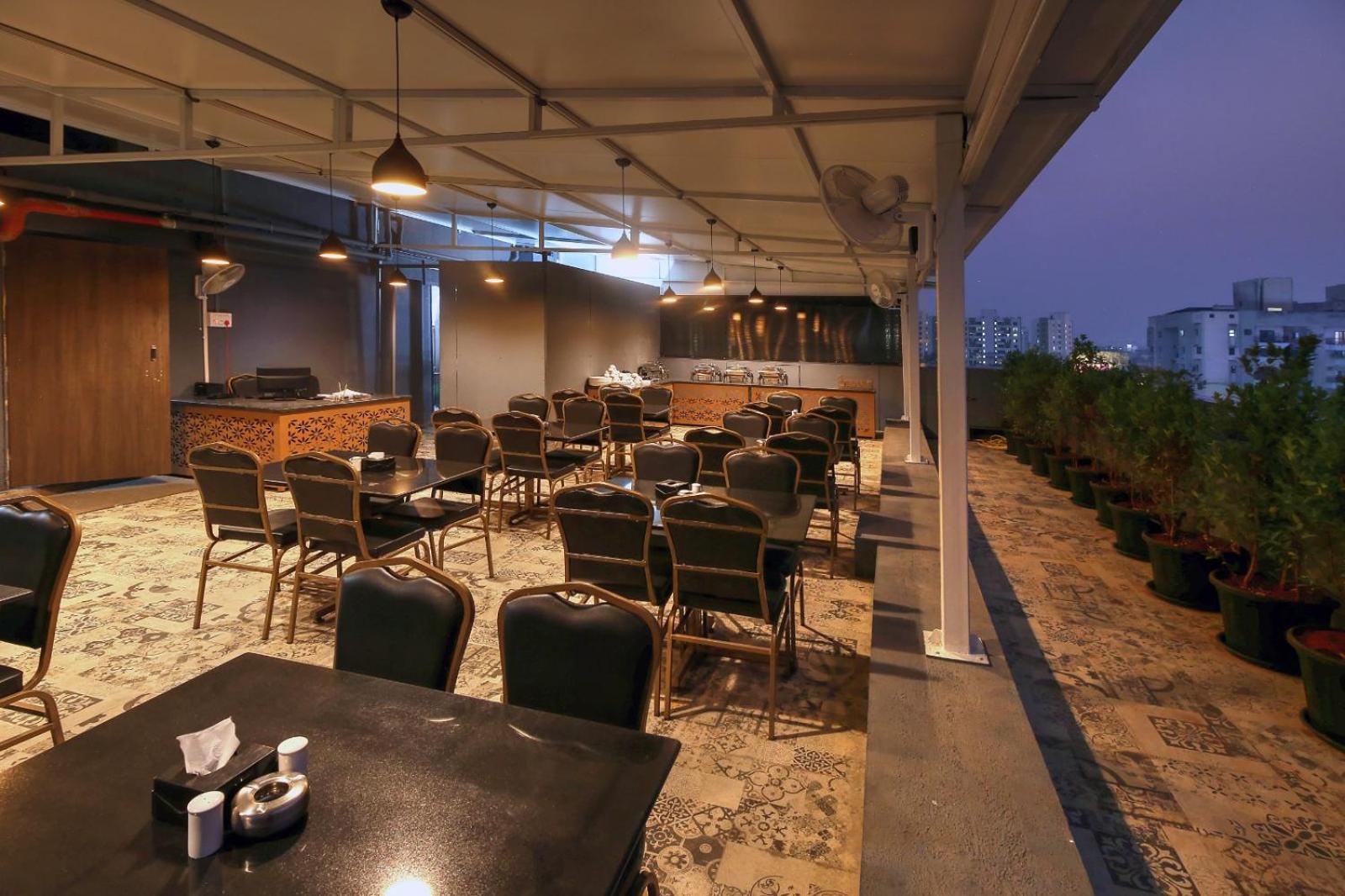 Magnus Fortune House Business Hotel , Magarpatta Mundhwa Exterior photo