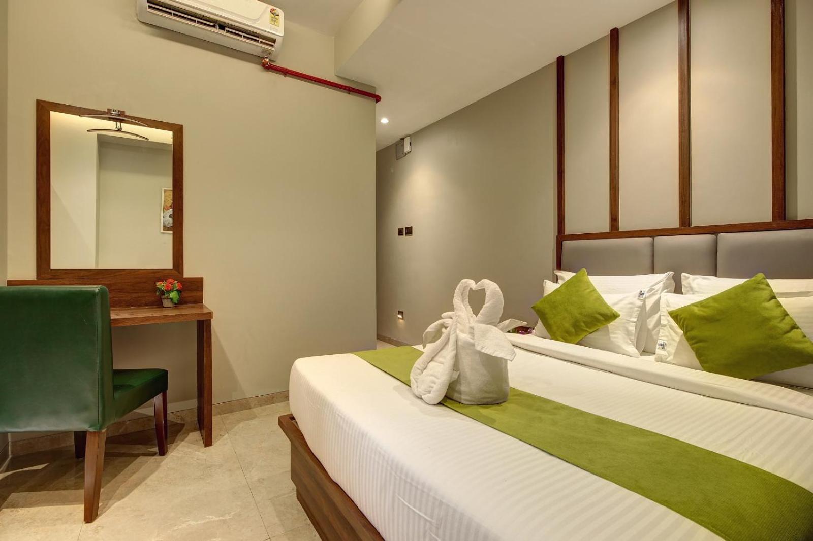 Magnus Fortune House Business Hotel , Magarpatta Mundhwa Exterior photo