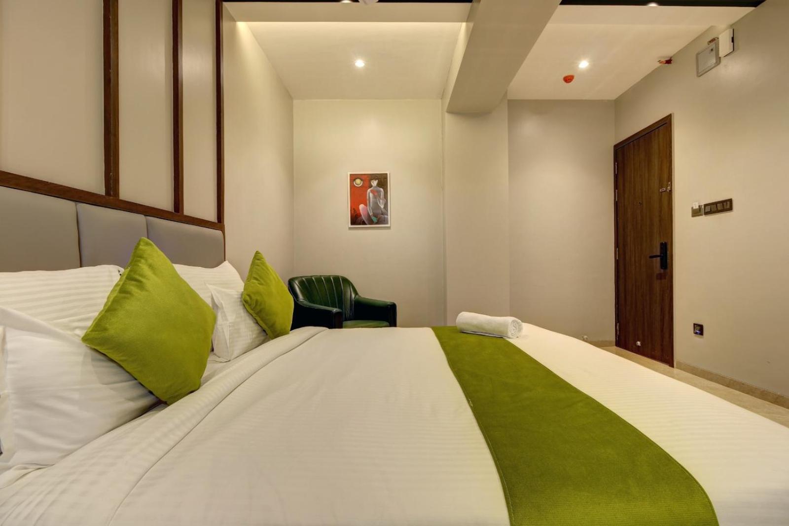 Magnus Fortune House Business Hotel , Magarpatta Mundhwa Exterior photo