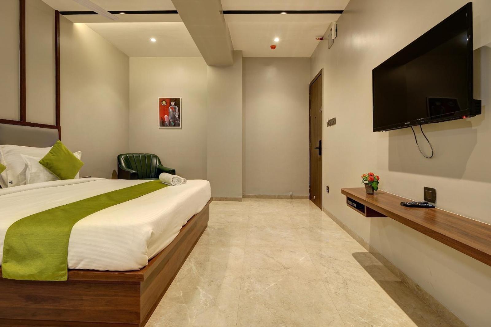 Magnus Fortune House Business Hotel , Magarpatta Mundhwa Exterior photo